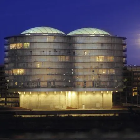 Luxurious 2-bedroom With Stunning View - Jan & Feb 2027 - 60 Days