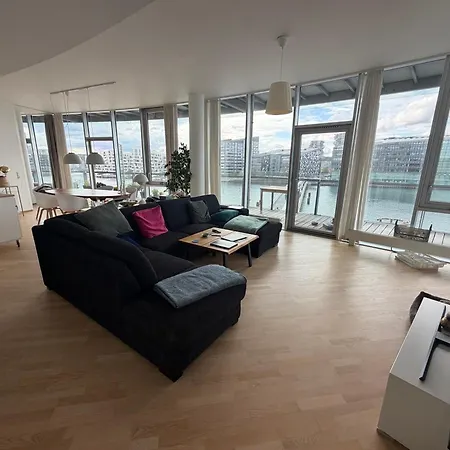 Apartment Luxurious 2-bedroom With Stunning View - Jan & Feb 2027 - 60 Days